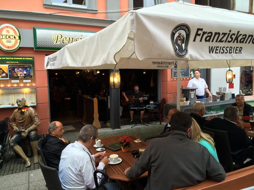U-Nautic Restaurant & Pension Waren  Esterno foto